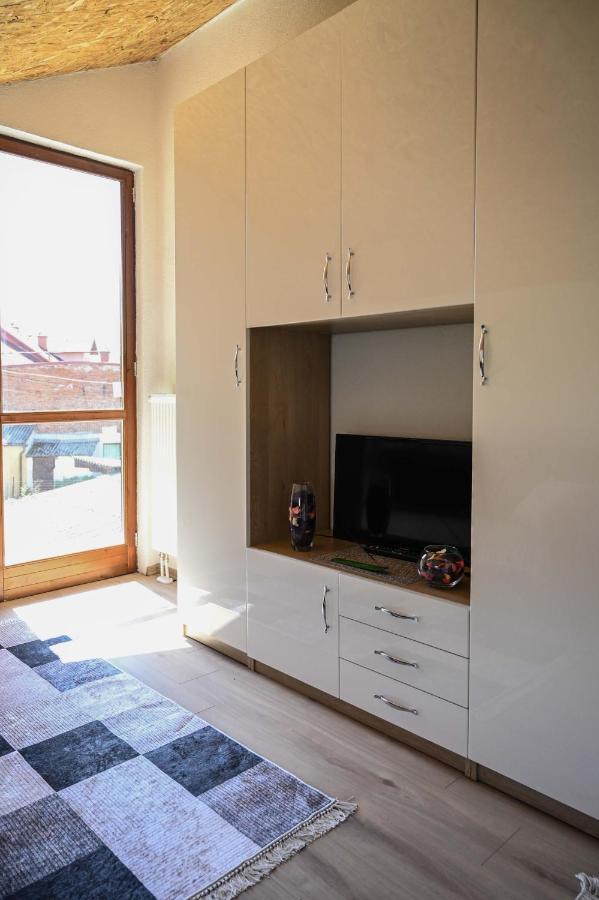 Elem apartmani Skver Tuzla Eksteriør billede