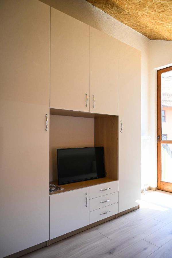 Elem apartmani Skver Tuzla Eksteriør billede